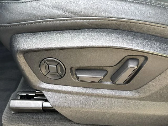 Used 2022  Audi 55 Premium Plus image 27
