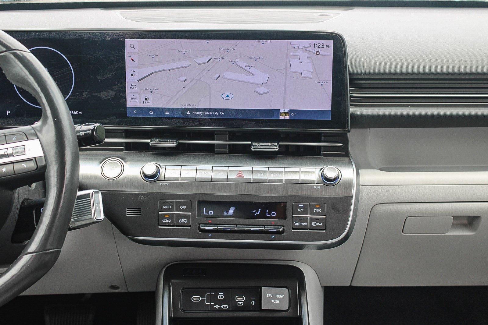 2024 Hyundai Kona Limited - Photo 13