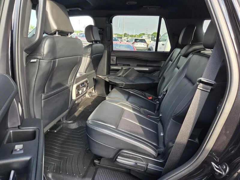 Used 2019 Black Metallic FORD XLT image 7