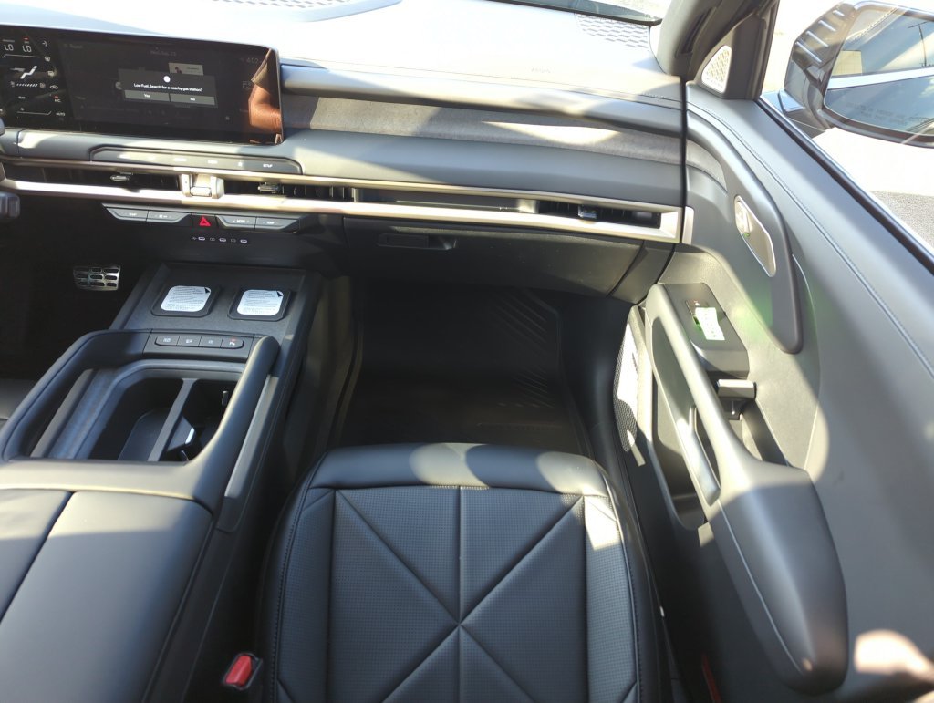 New 2027 Black Jade Green Kia SX image 15