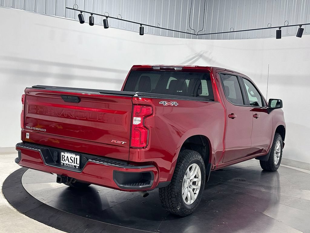 Used 2022 Cherry Red Tintcoat Chevrolet RST image 11