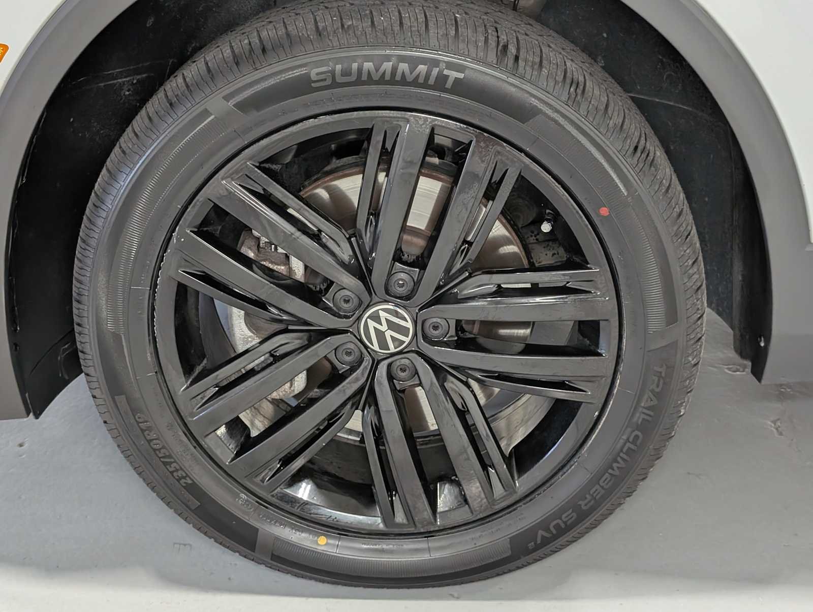 Used 2022 Oryx White Pearl Volkswagen SE R-Line Black image 3