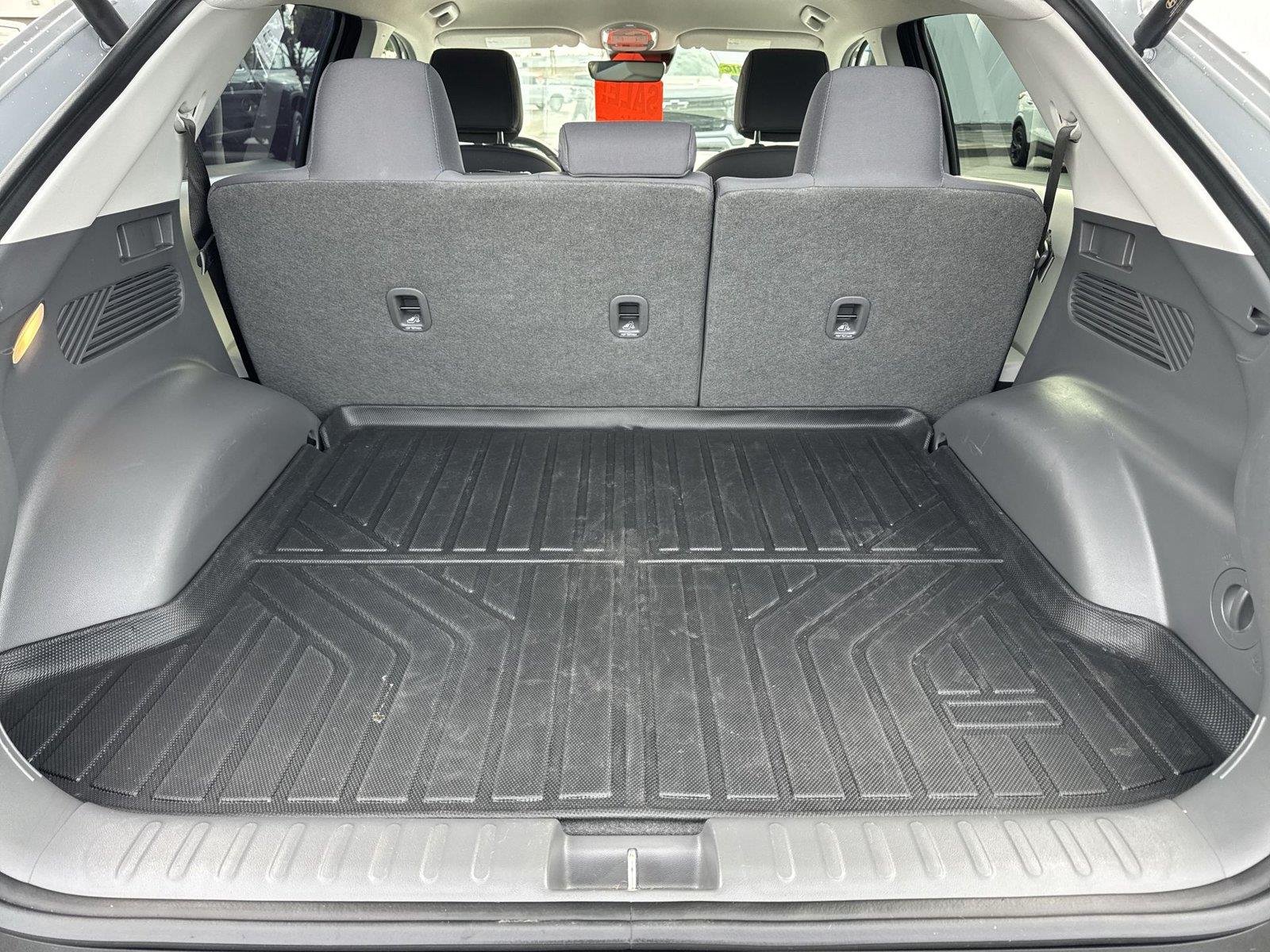Used 2024 Gray Hyundai SEL image 31