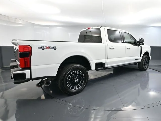 2025 Ford F-250 Super Duty Platinum - Photo 6