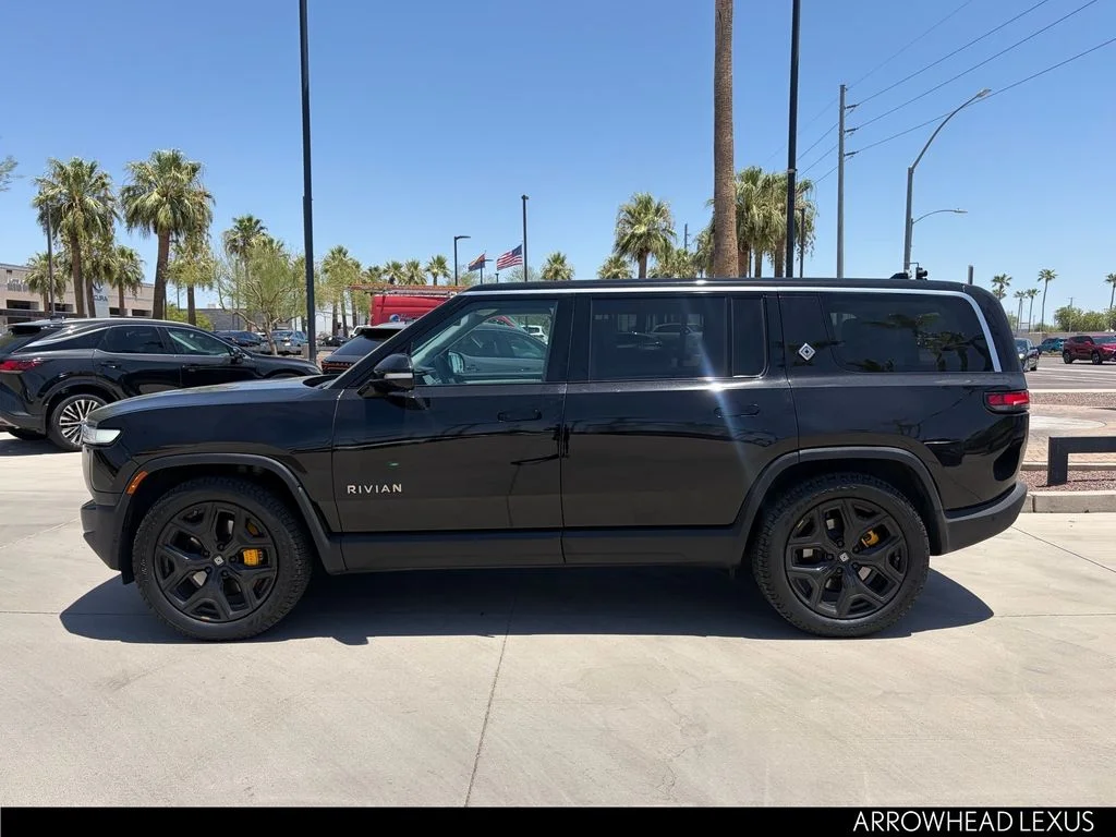 Used 2023  Rivian Adventure image 3