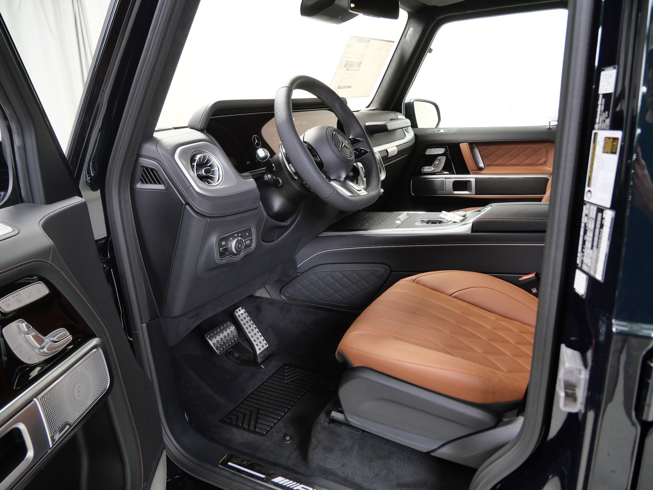 New 2027 Emerald Green Mercedes-Benz AMG® G 63 SUV image 11