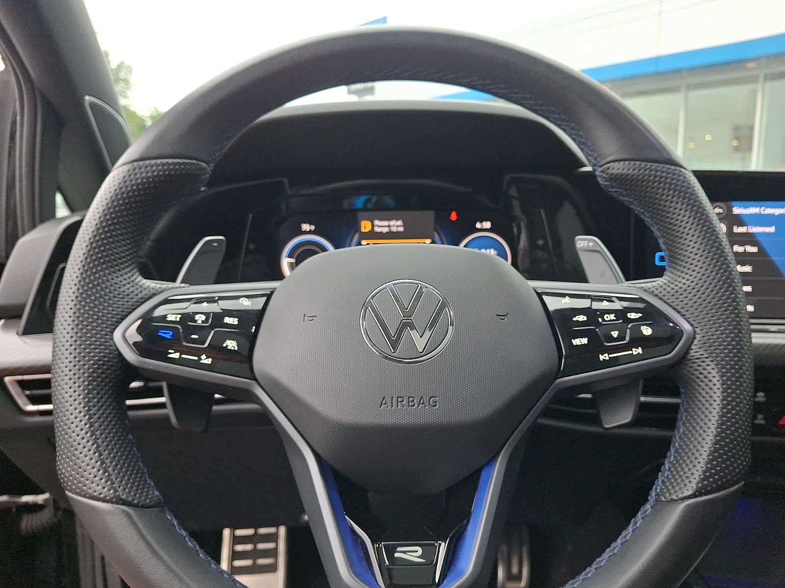 Used 2024  Volkswagen  image 22
