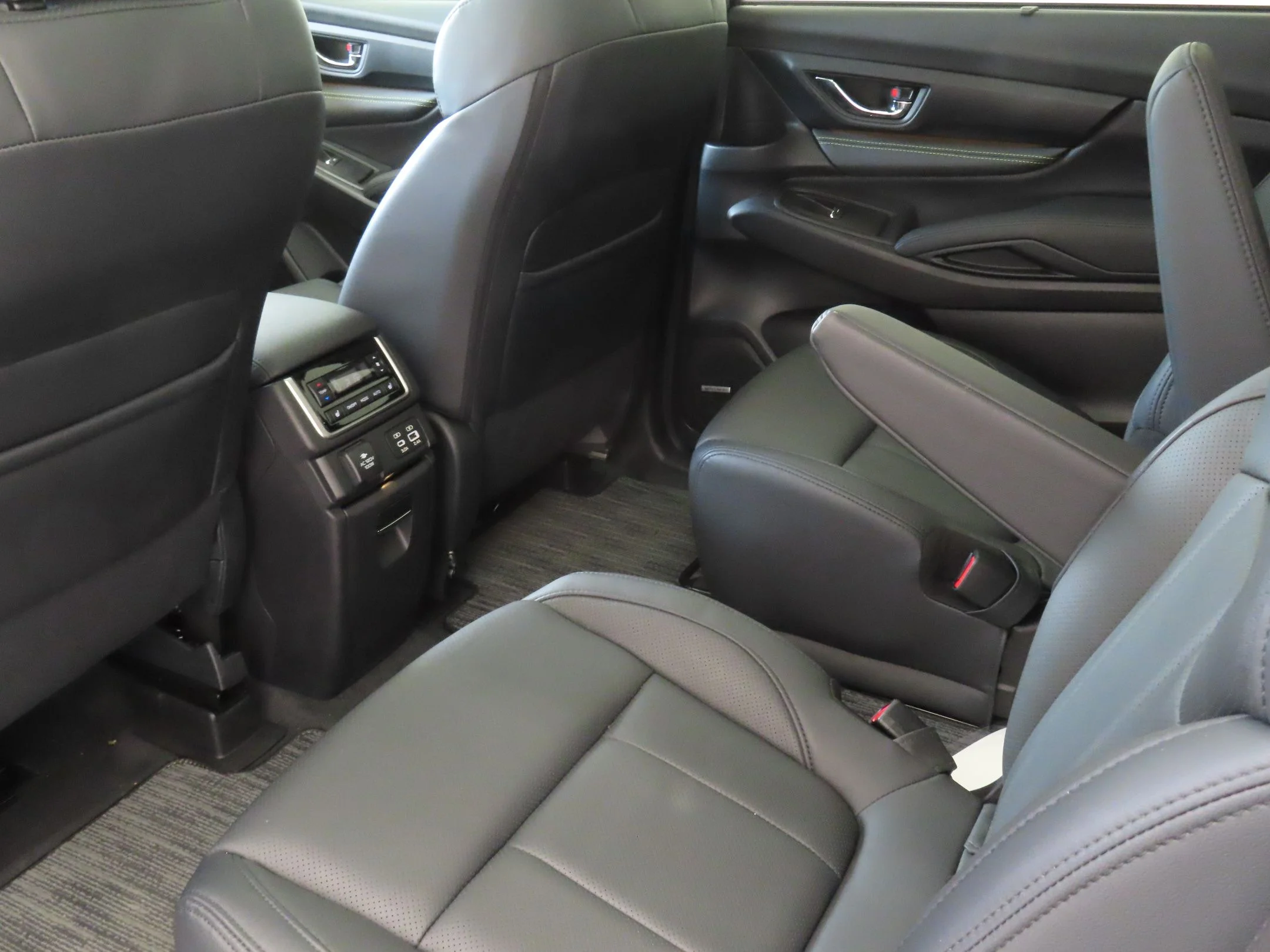 Certified Used 2025 White Subaru Onyx Edition Touring image 23