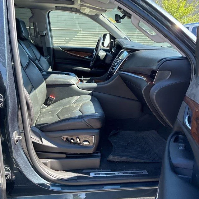 Used 2019 Gray Cadillac Luxury image 12