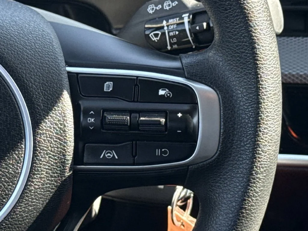 Used 2023 Black Kia LX image 18