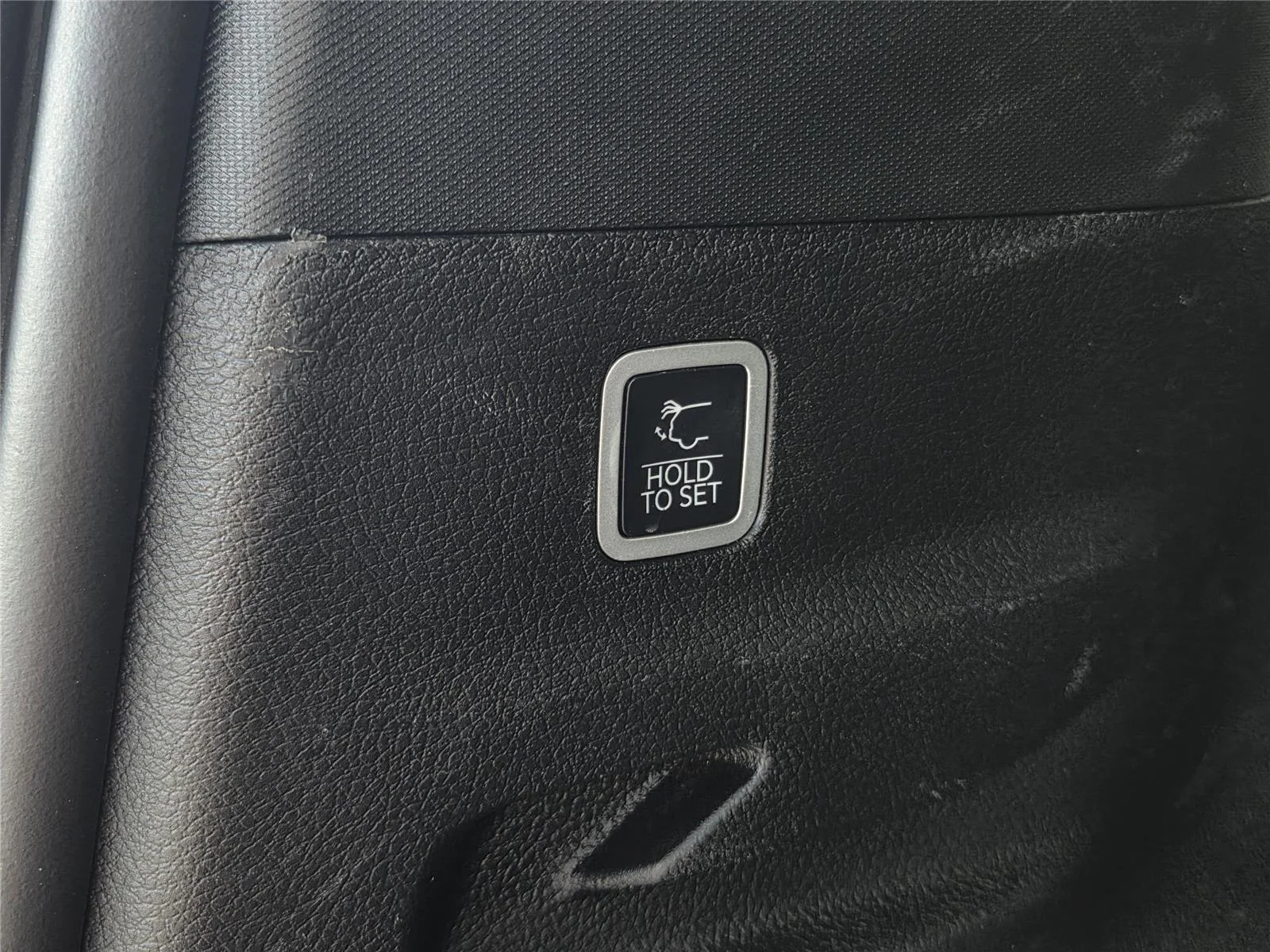 Used 2024 Diamond Black Crystal Pearlcoat Jeep Series III image 28