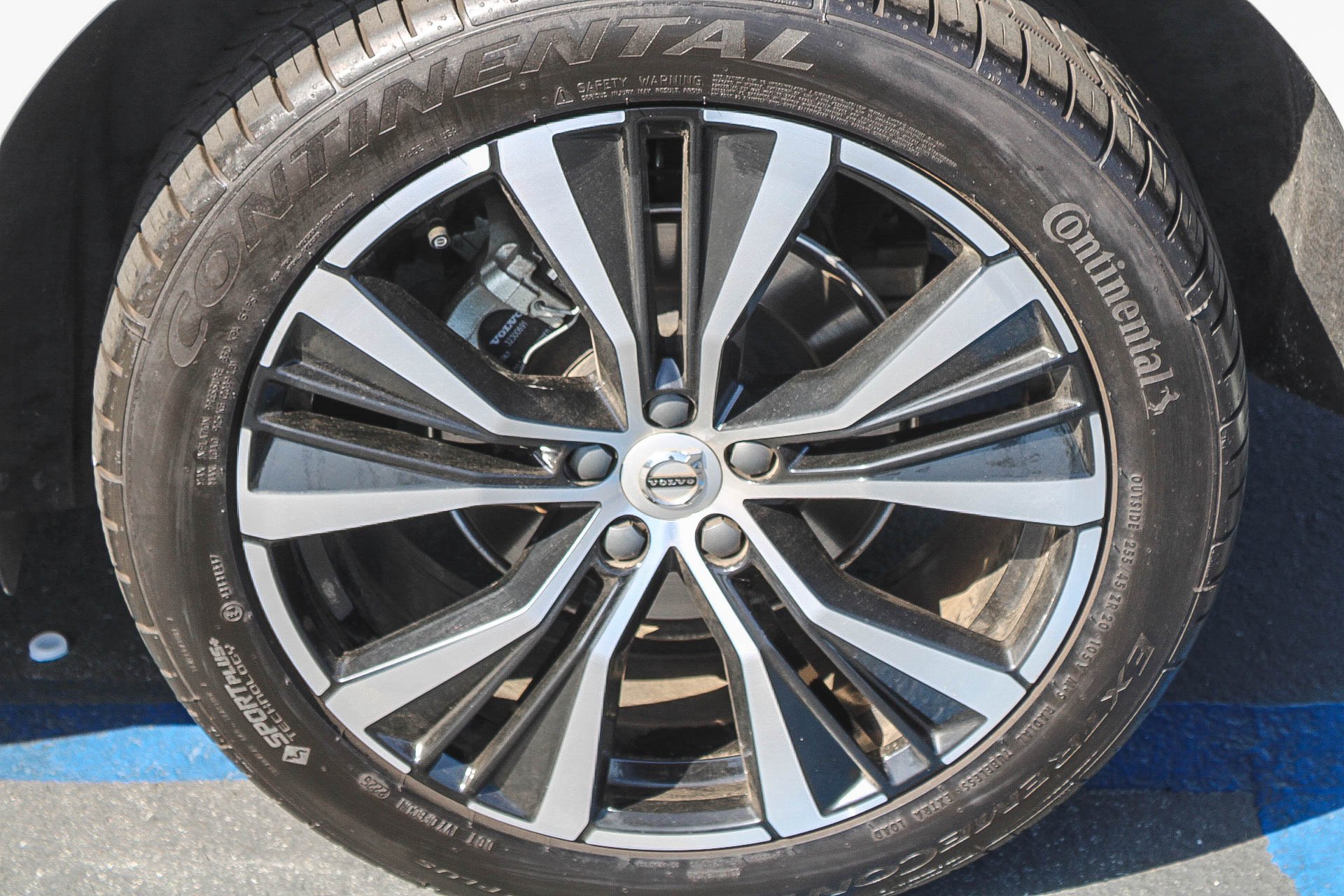 2023 Volvo XC60 Plus - Photo 11