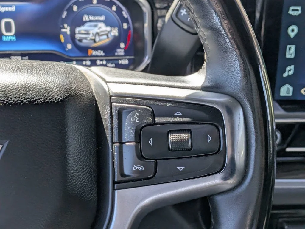 Used 2025 Gray Chevrolet LT image 18