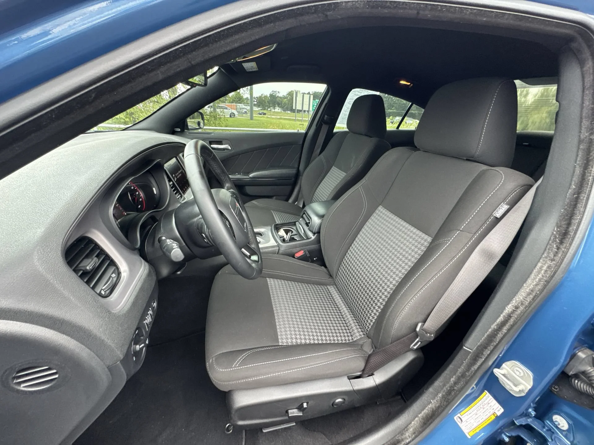 2023 Dodge Charger SXT - Photo 11