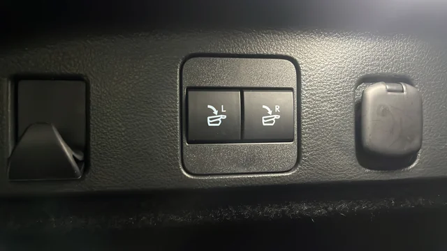 Used 2024 Iridium Lexus 350h Premium Plus image 30