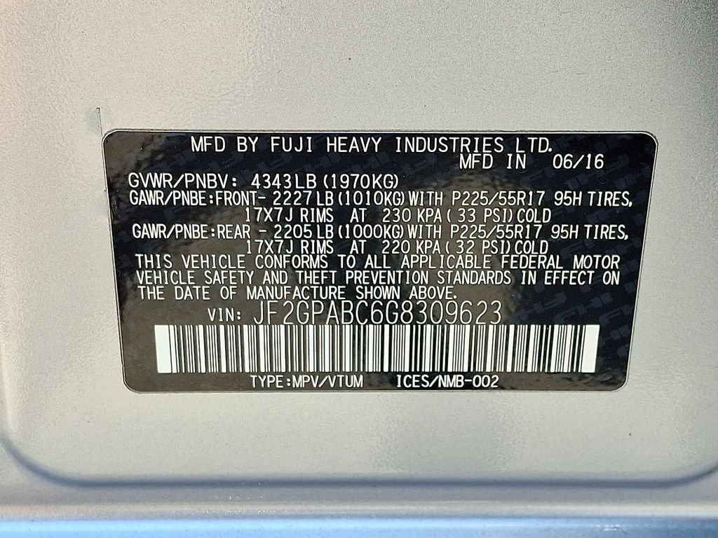 Used 2016 Silver Subaru 2.0i Premium image 27