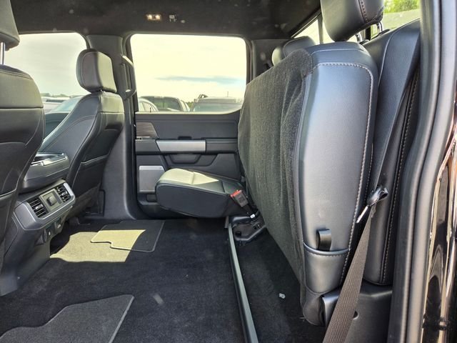 Used 2024 Black Metallic Ford Lariat image 27