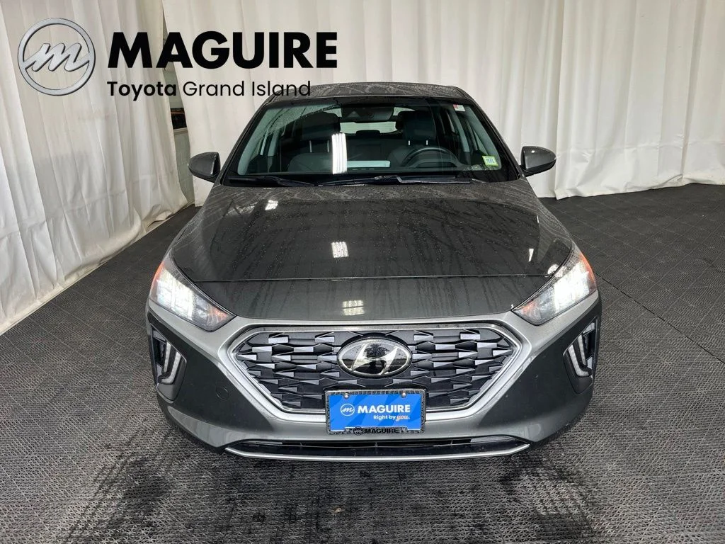 Used 2022 Gray Hyundai SEL image 32