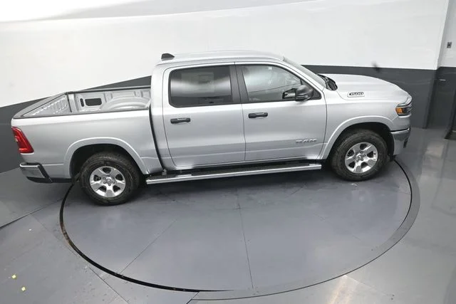 New 2026 Silver Zynith Exterior Paint RAM Big Horn/Lone Star image 18