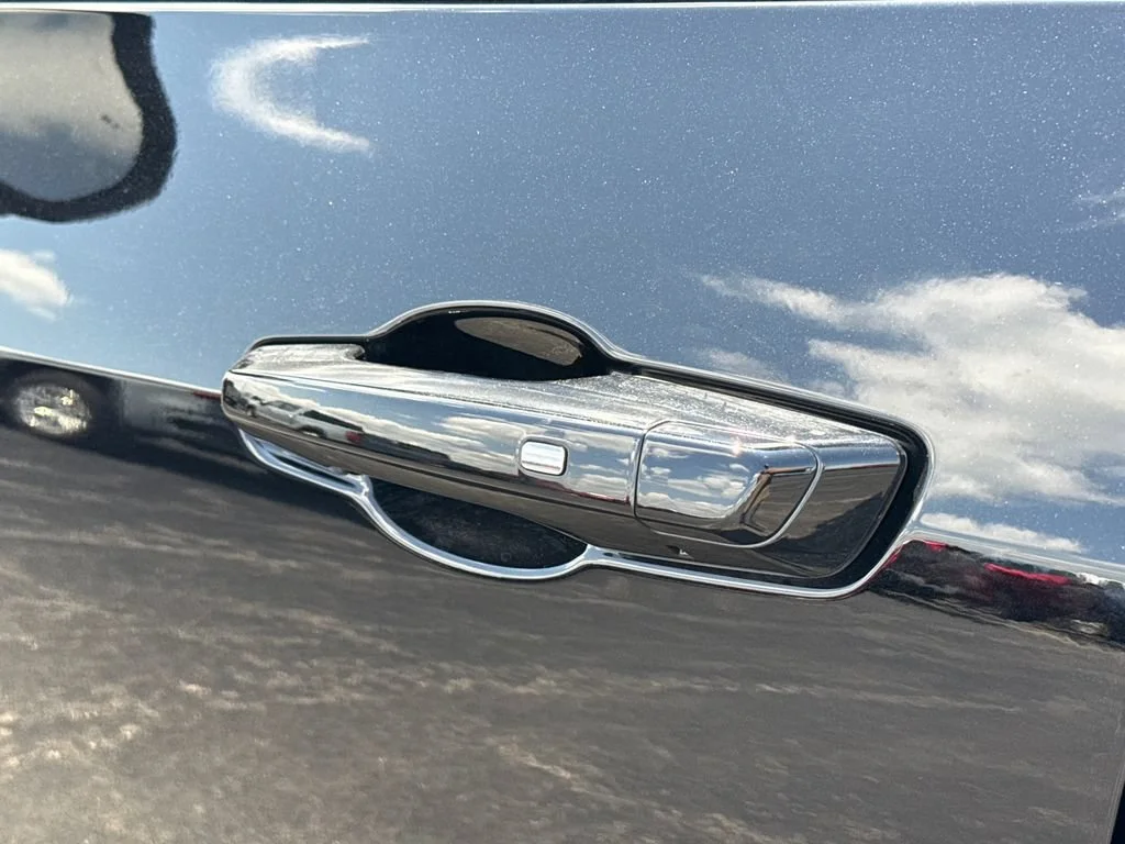 New 2027 Ebony Twilight Metallic GMC Elevation image 13