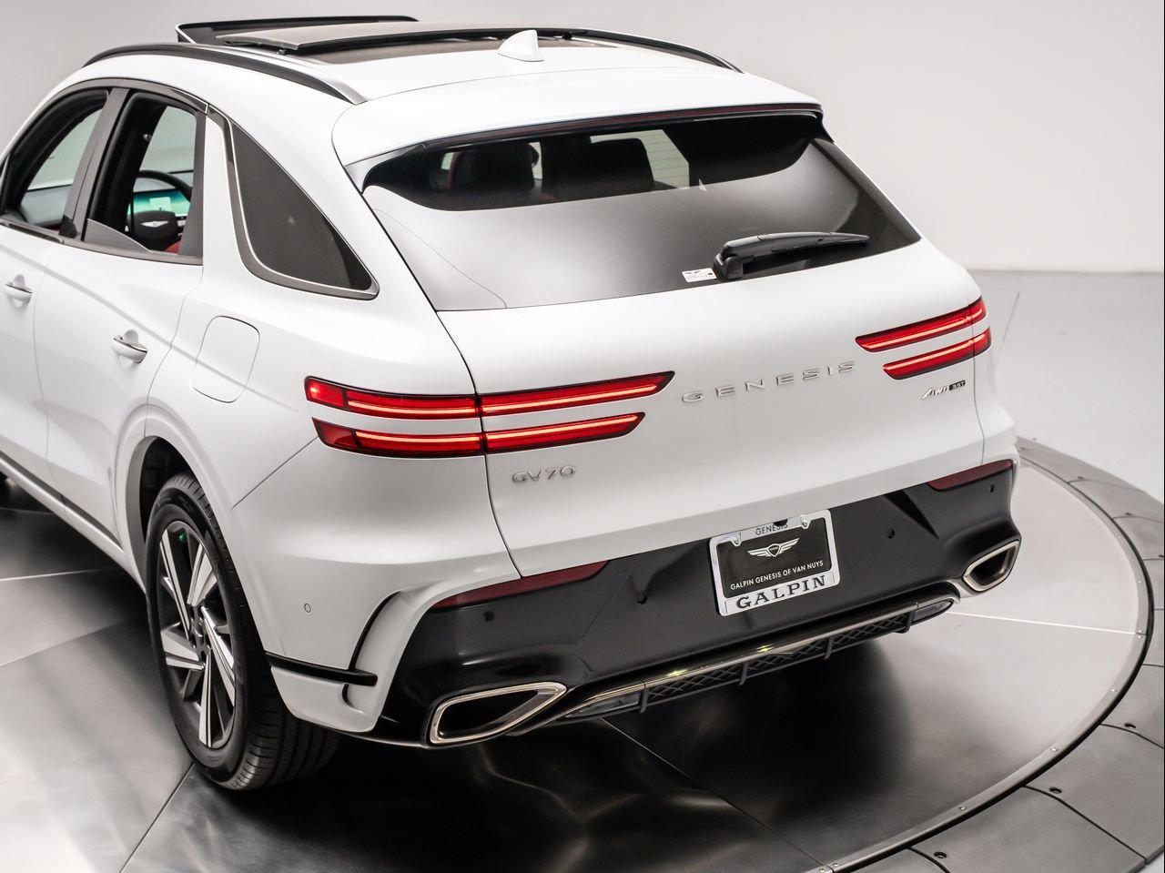 2026 GENESIS GV70 Sport Advanced - Photo 31
