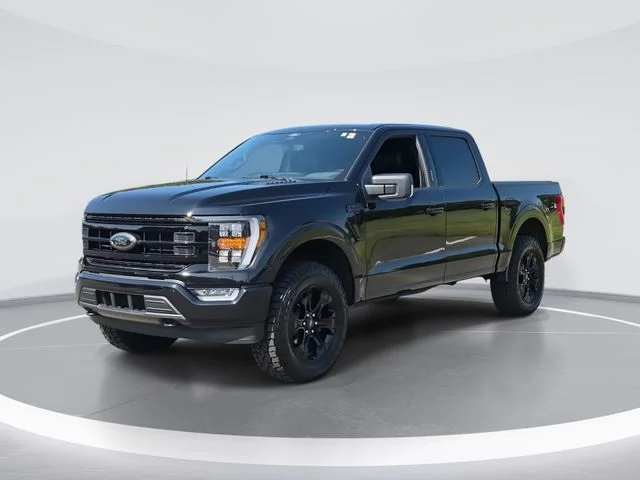 Used 2022 Black Ford XLT image 1