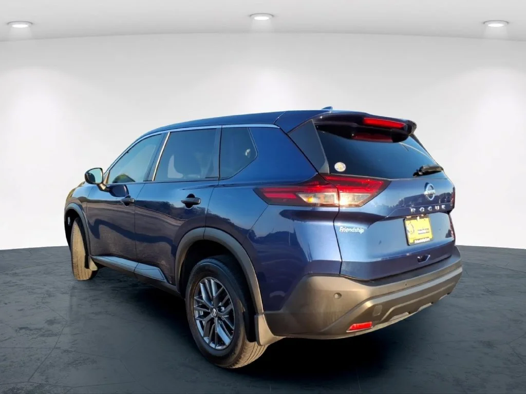 Used 2021 Blue Nissan S image 11