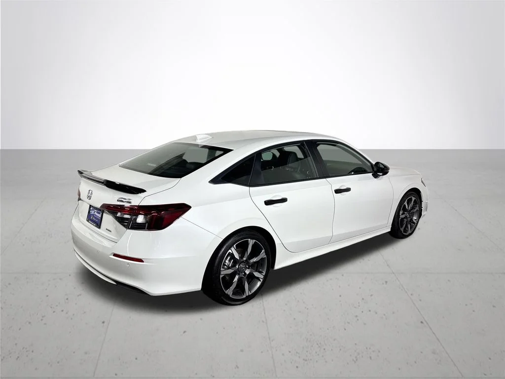 Used 2025  Honda Sport image 6