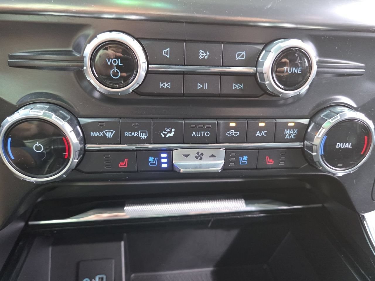 Used 2022 White Ford XL image 34