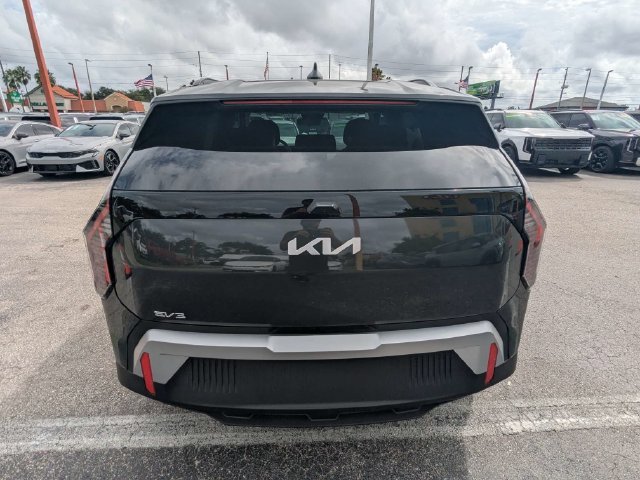 New 2027 Interstellar Gray Kia Wind image 5
