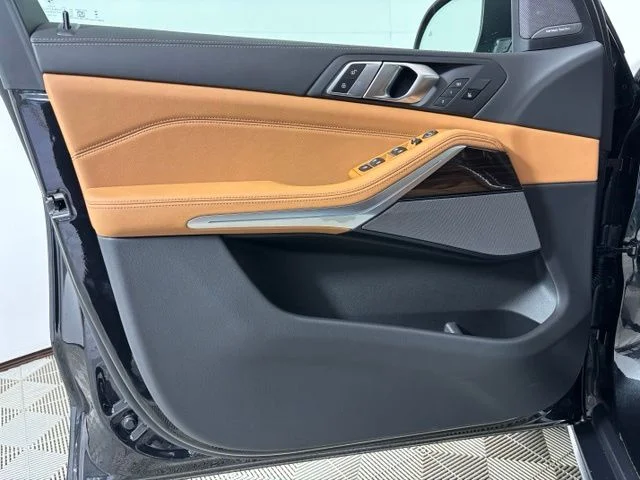 New 2026 Black BMW xDrive40i image 9