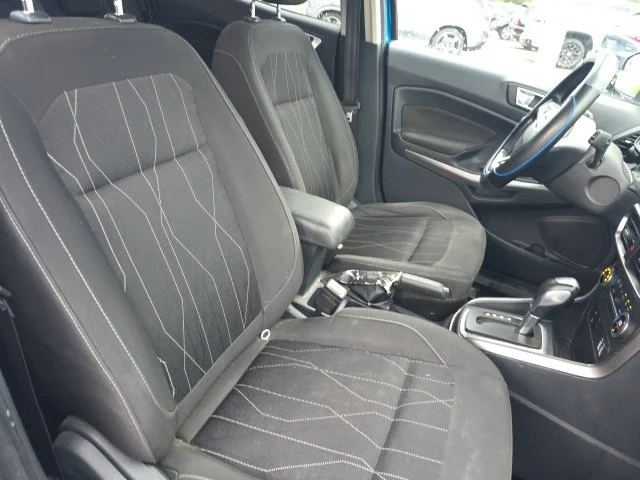 Used 2018 Blue Ford SE image 10