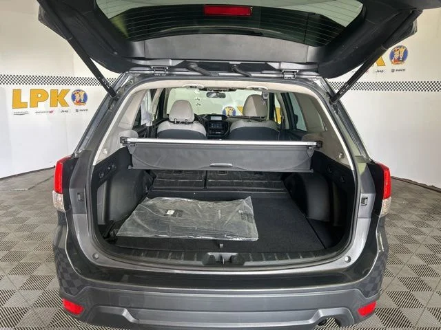 Used 2023 Gray Metallic Subaru Premium image 5