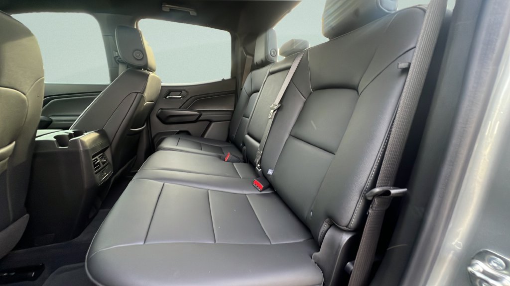 Used 2026 Silver GMC Elevation image 10