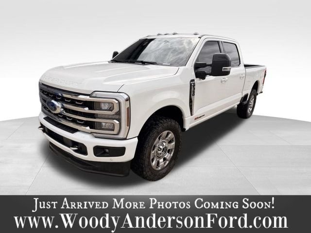 Used 2024 Star White Ford King Ranch image 1