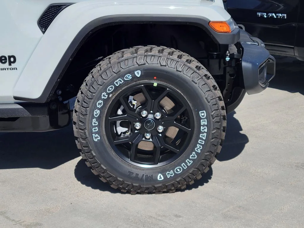 New 2026 Bright White Clear-Coat Exterior Paint Jeep Willys image 23