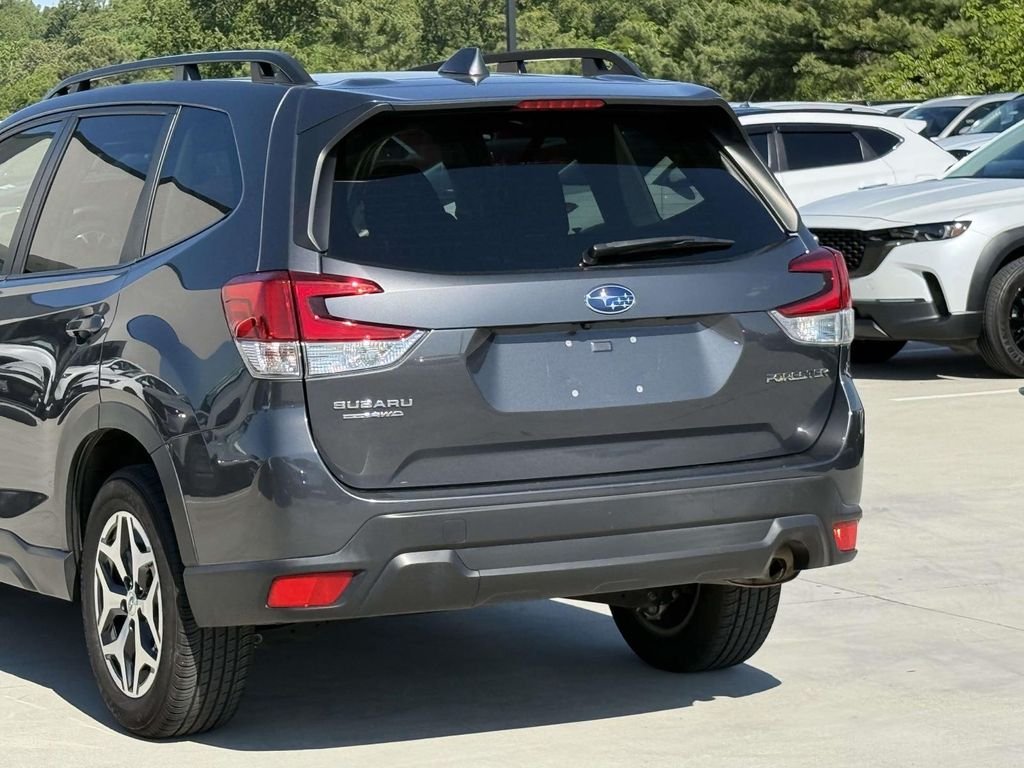 Used 2022 Gray Subaru Premium image 11
