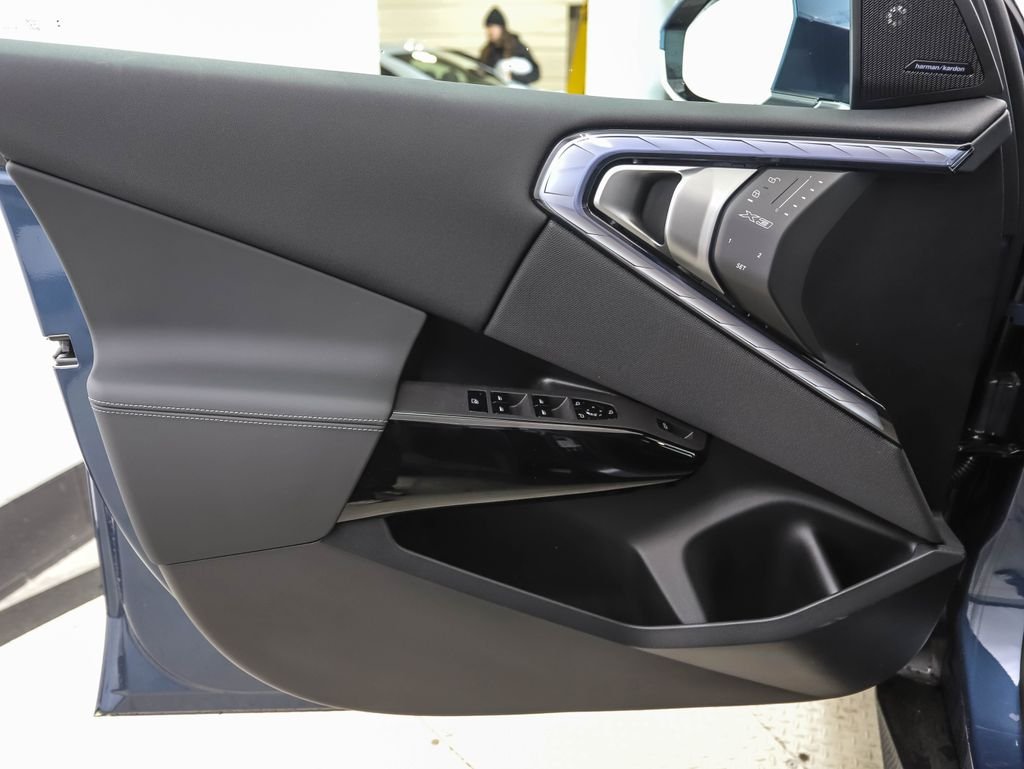 Used 2026 Blue Metallic BMW 30 xDrive image 9