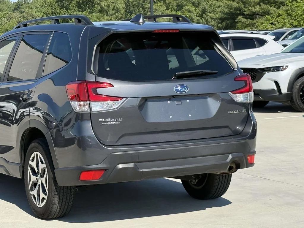 Used 2022 Gray Metallic Subaru Premium image 11