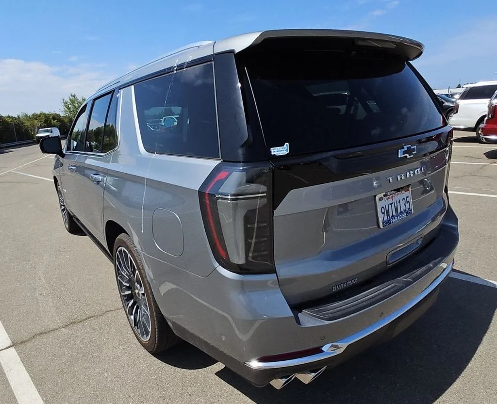 Used 2025 Gray Chevrolet High Country image 6