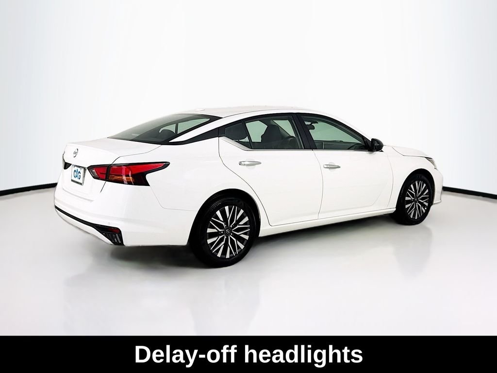 2025 Nissan Altima SV - Photo 7