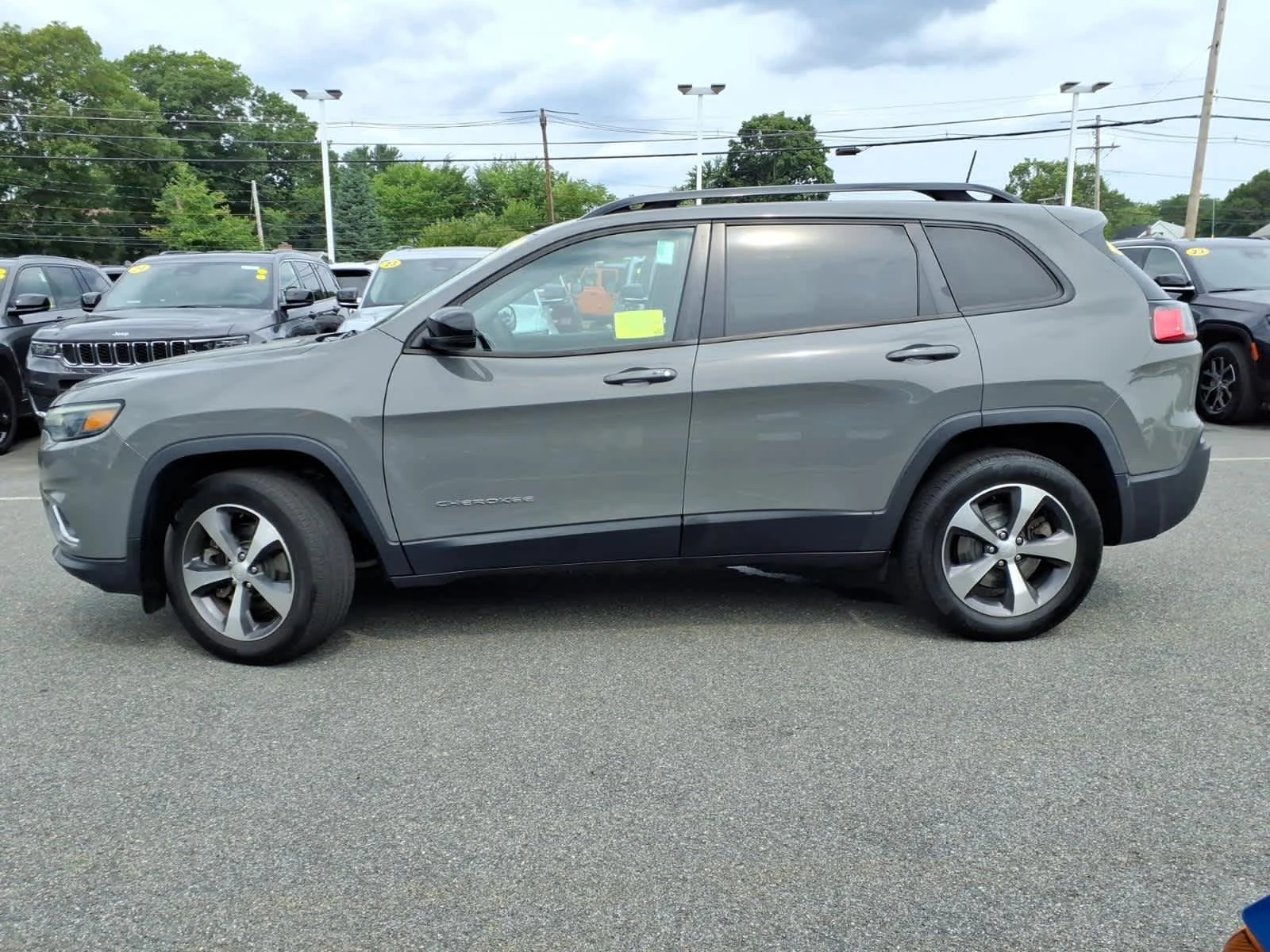 Certified Used 2022 STING Jeep Limited image 12