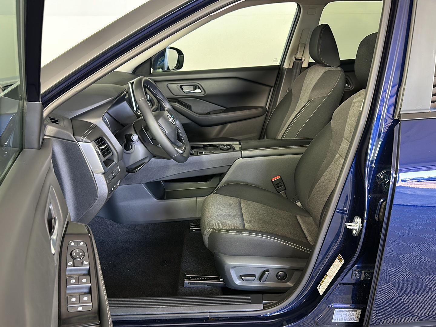 New 2026 Deep Ocean Blue Pearl Nissan SV image 6