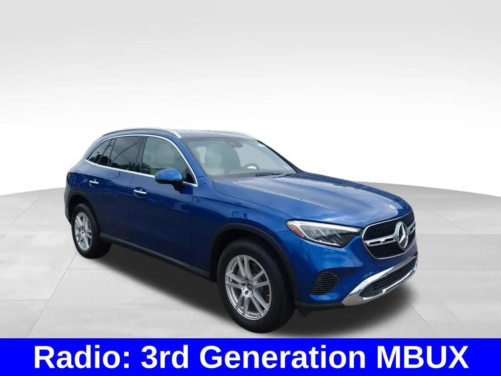 Used 2025  Mercedes-Benz GLC 300 image 4