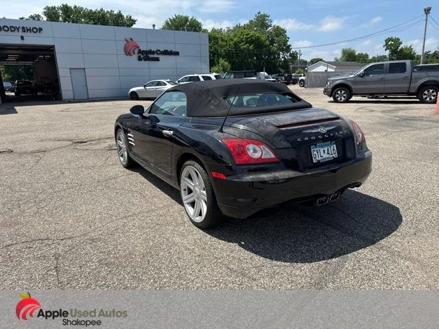 Used 2006 Black Chrysler Limited image 2