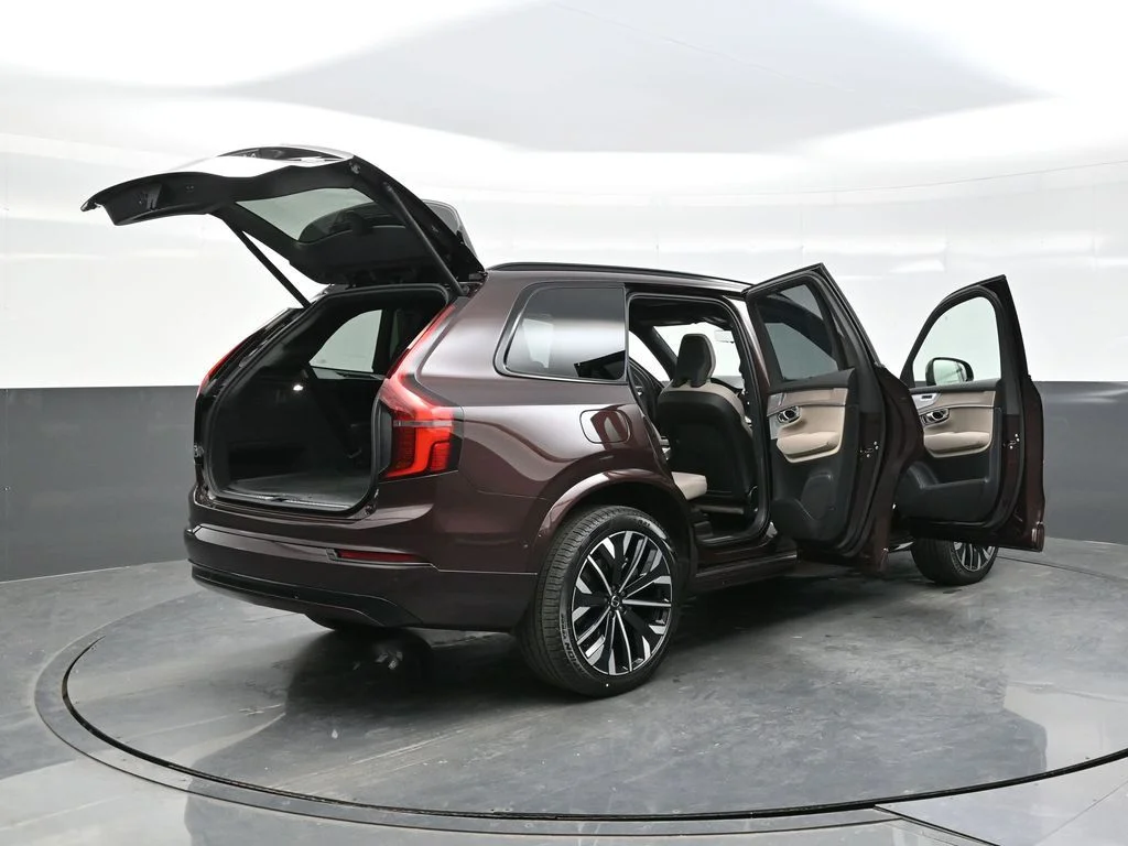 New 2026 Mulberry Red Volvo T8 Ultra image 47