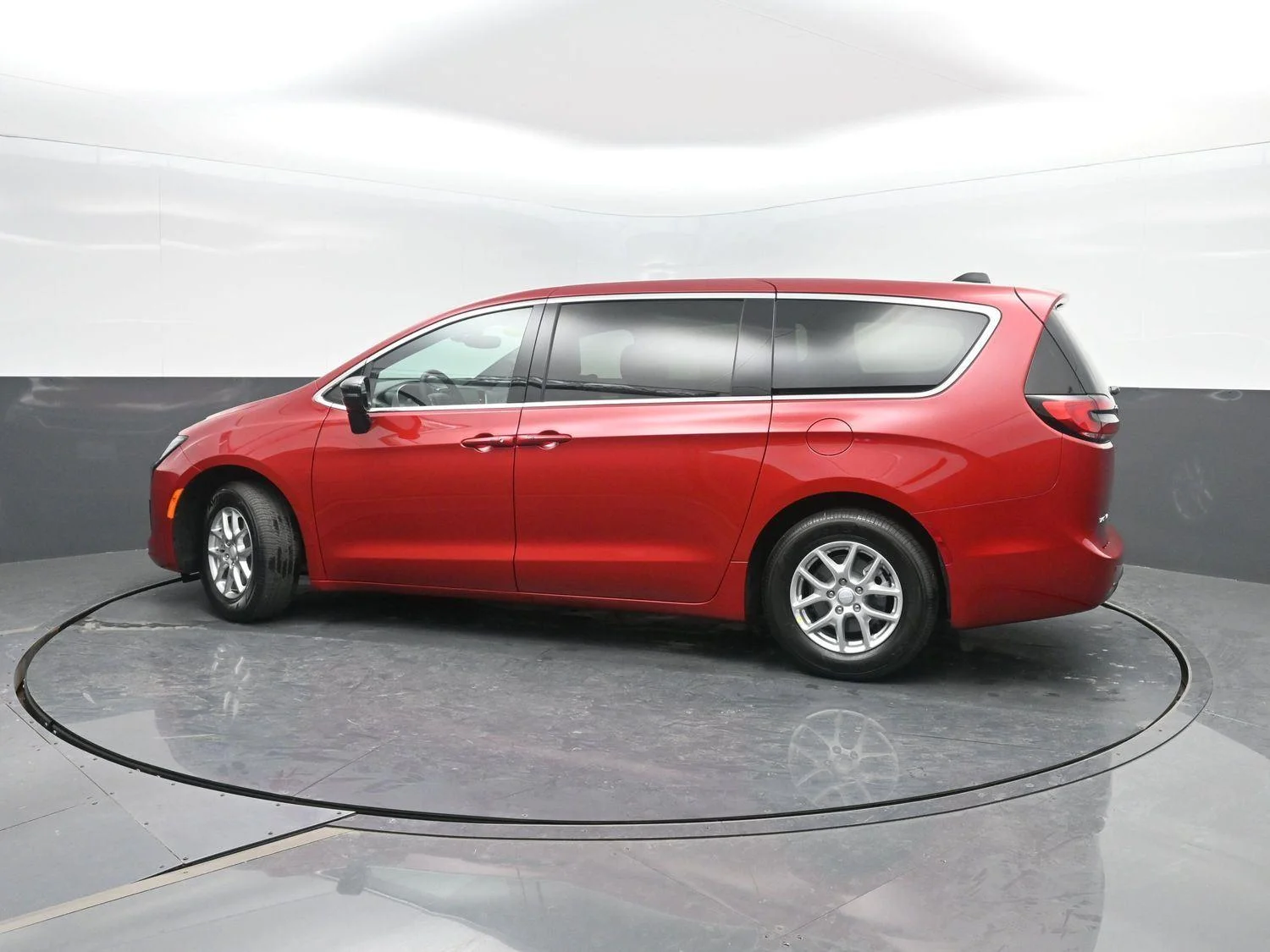New 2027 Red Hot Pearl-Coat Exterior Paint Chrysler Select image 40