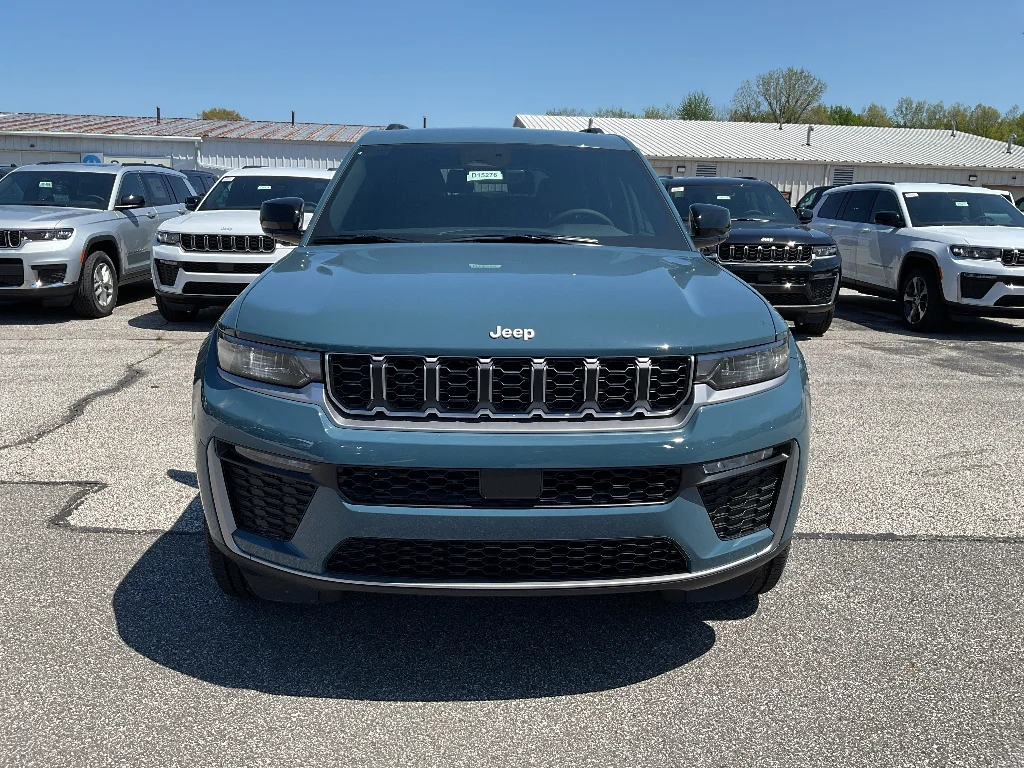 New 2026 Steel Blue Exterior Paint Jeep Limited image 2