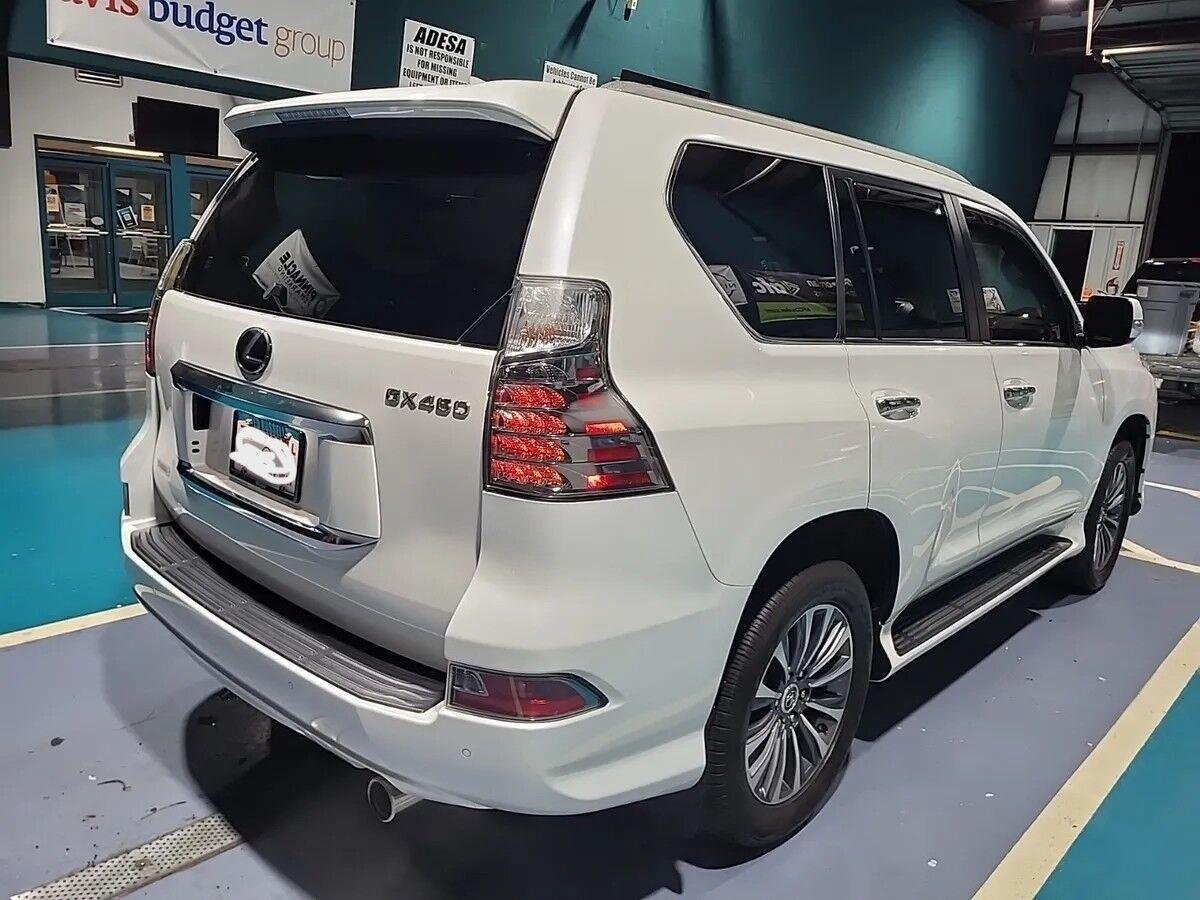 Used 2021 Starfire Pearl Lexus GX 460 Luxury image 3