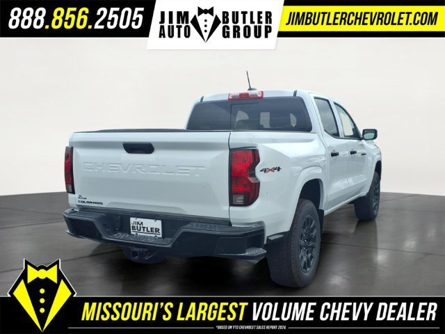 New 2026 Summit White Chevrolet WT image 21